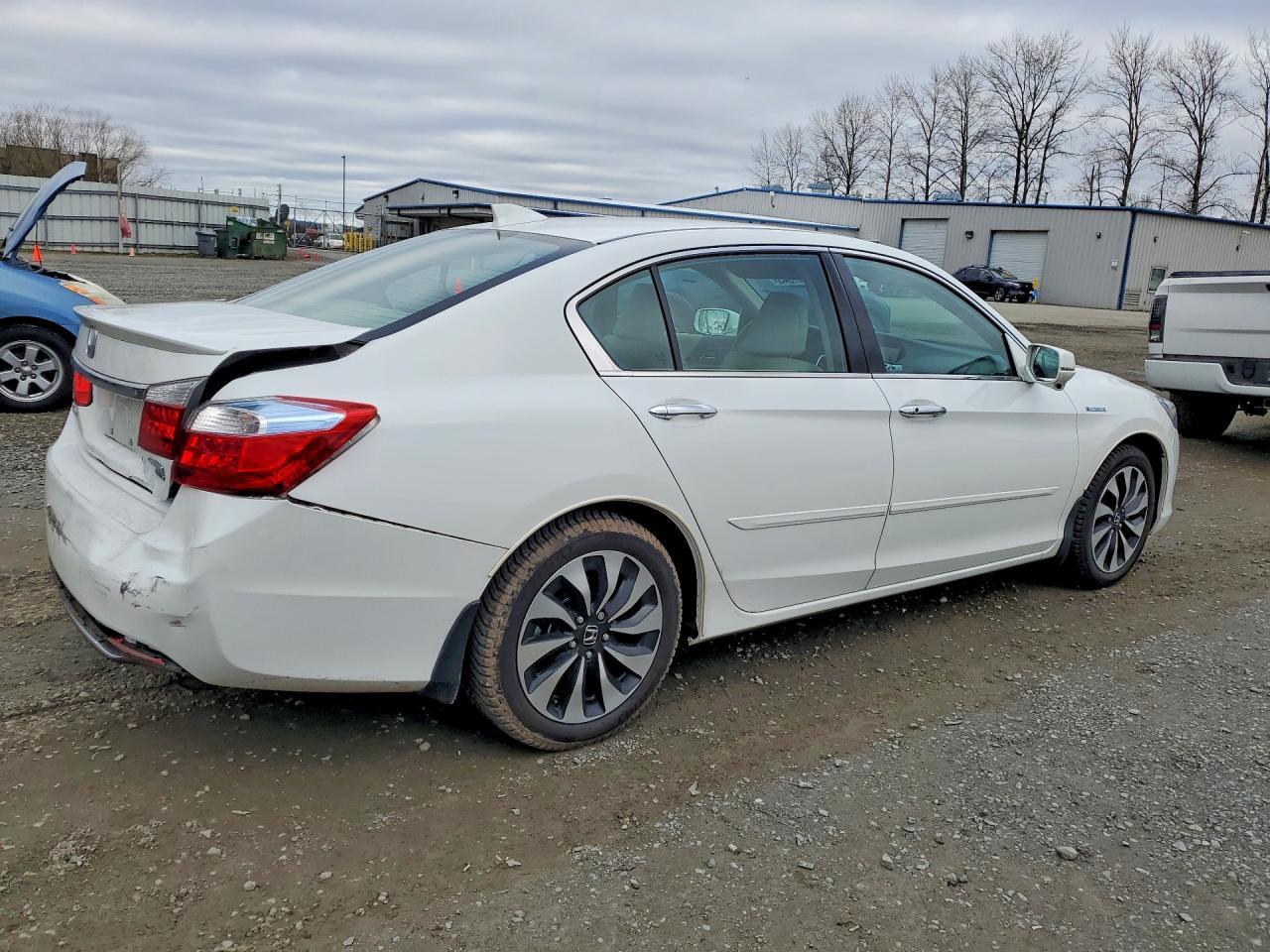 2015 HONDA ACCORD