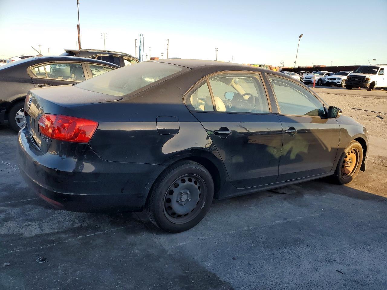 2012 VOLKSWAGEN JETTA
