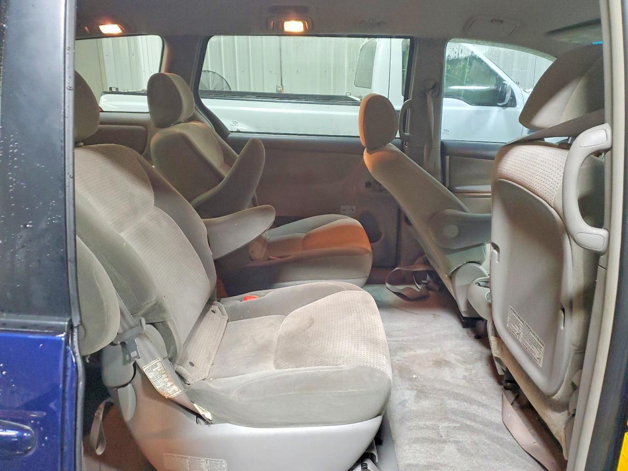 2007 TOYOTA SIENNA