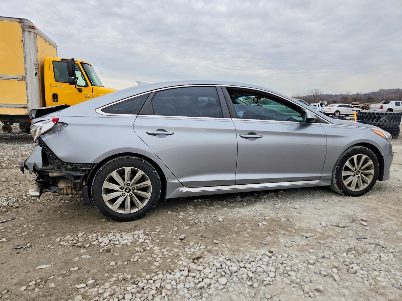 2016 HYUNDAI SONATA