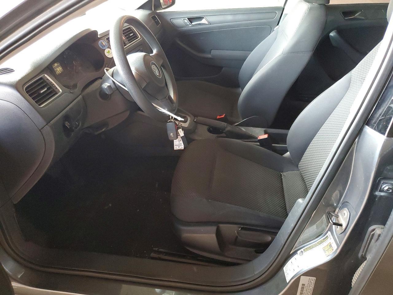 2011 VOLKSWAGEN JETTA