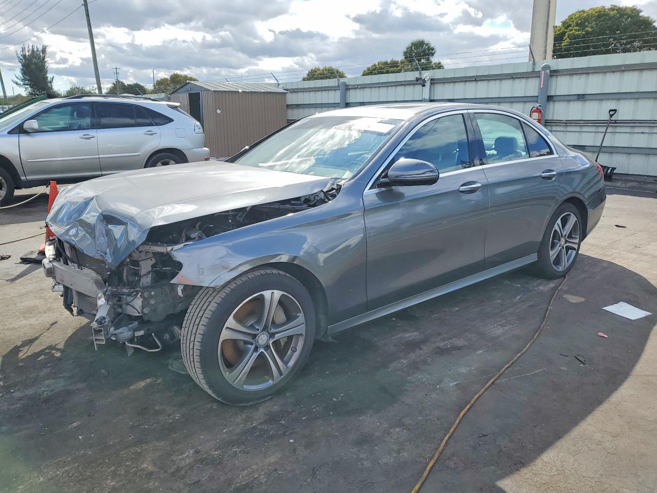 2017 MERCEDES-BENZ E-Class