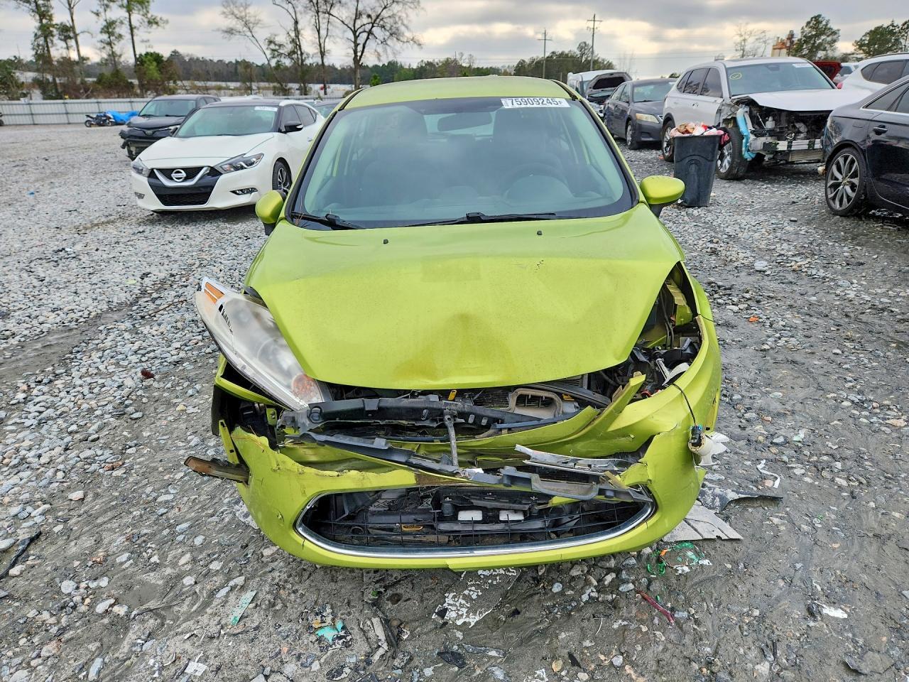 2011 FORD Fiesta