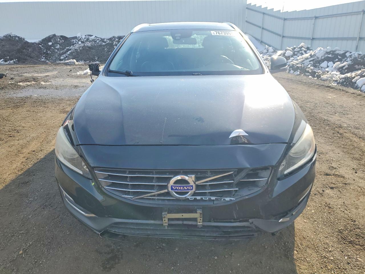 2015 VOLVO V60