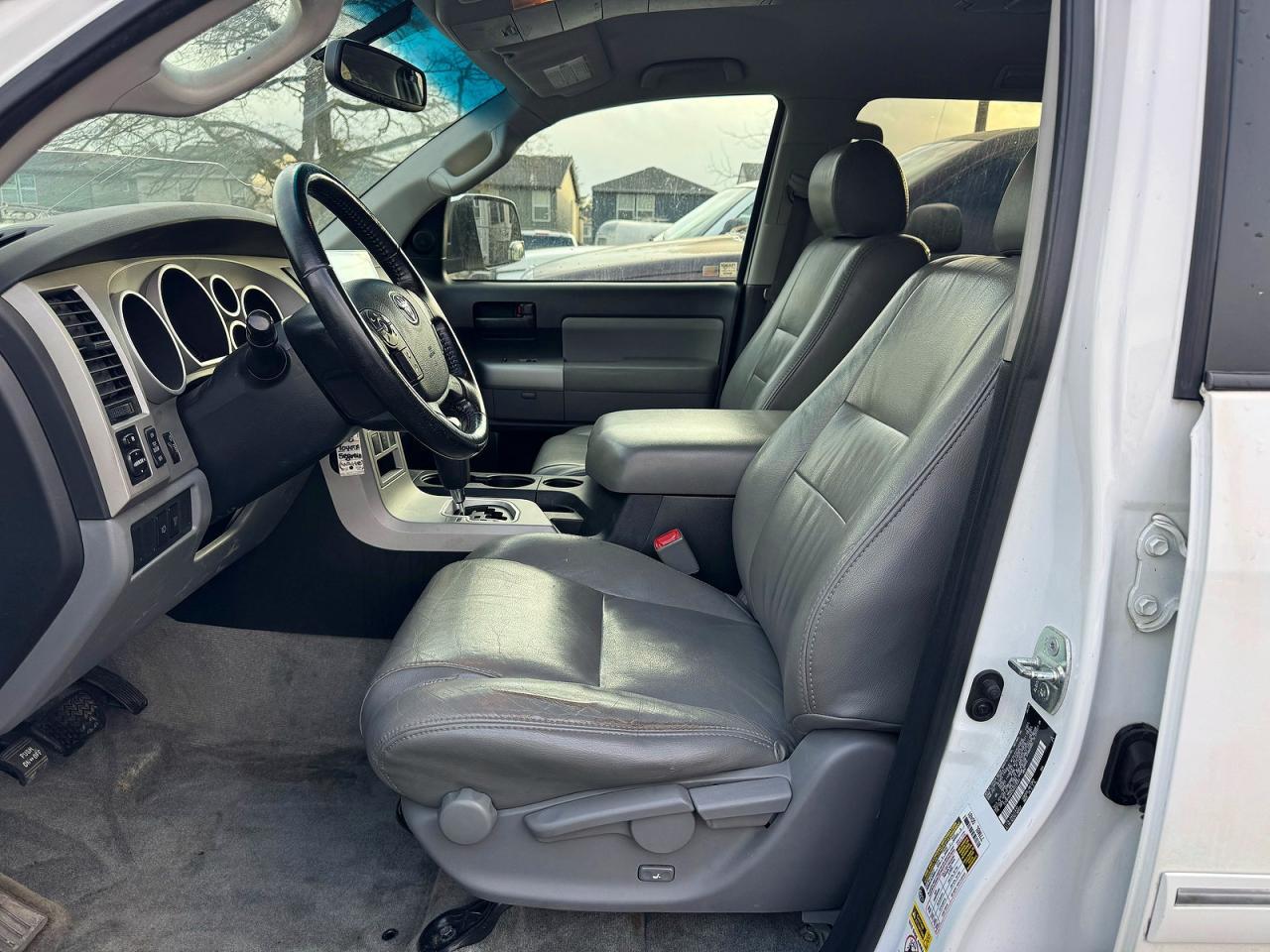2008 TOYOTA Sequoia