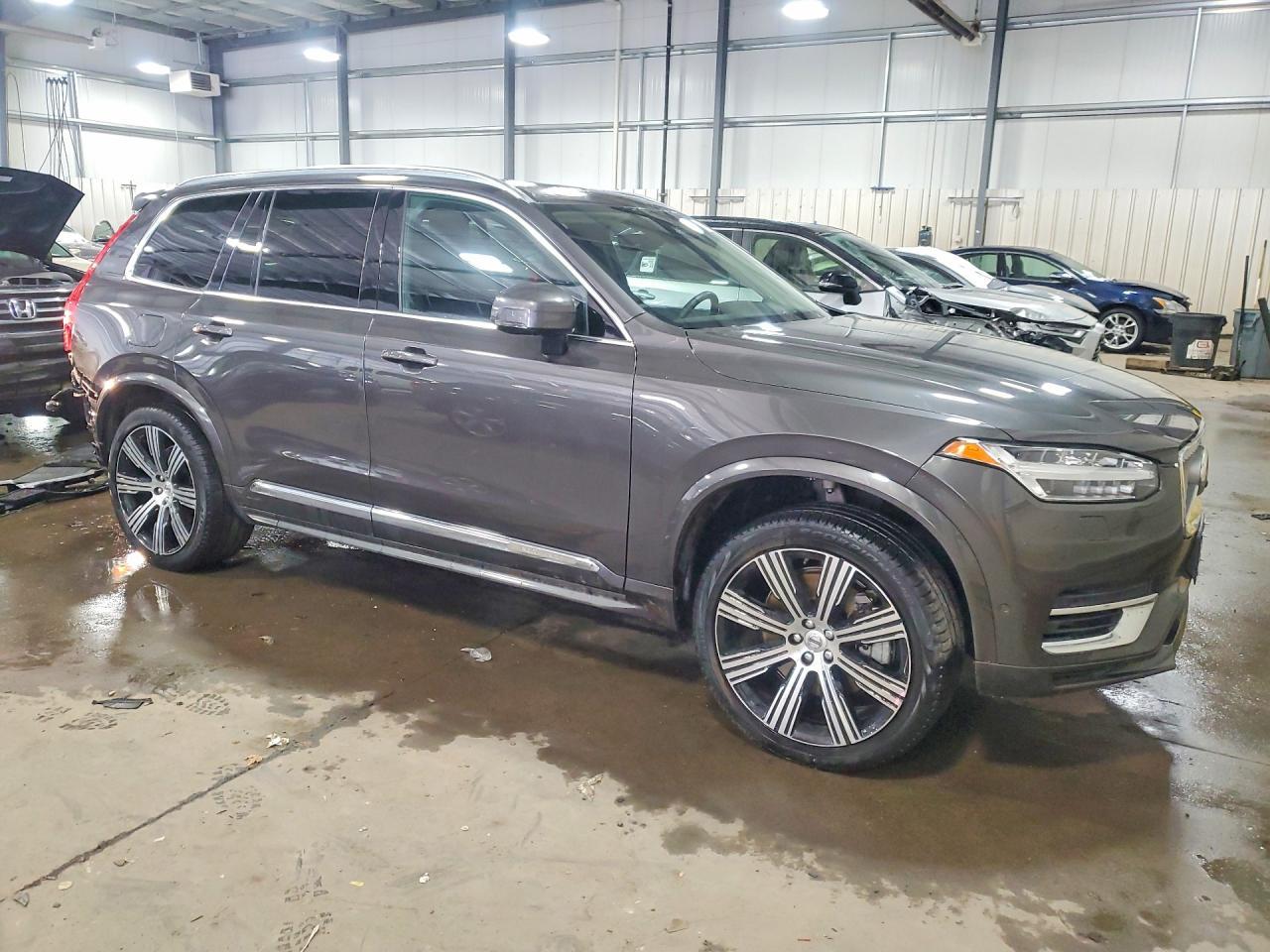 2023 VOLVO XC90