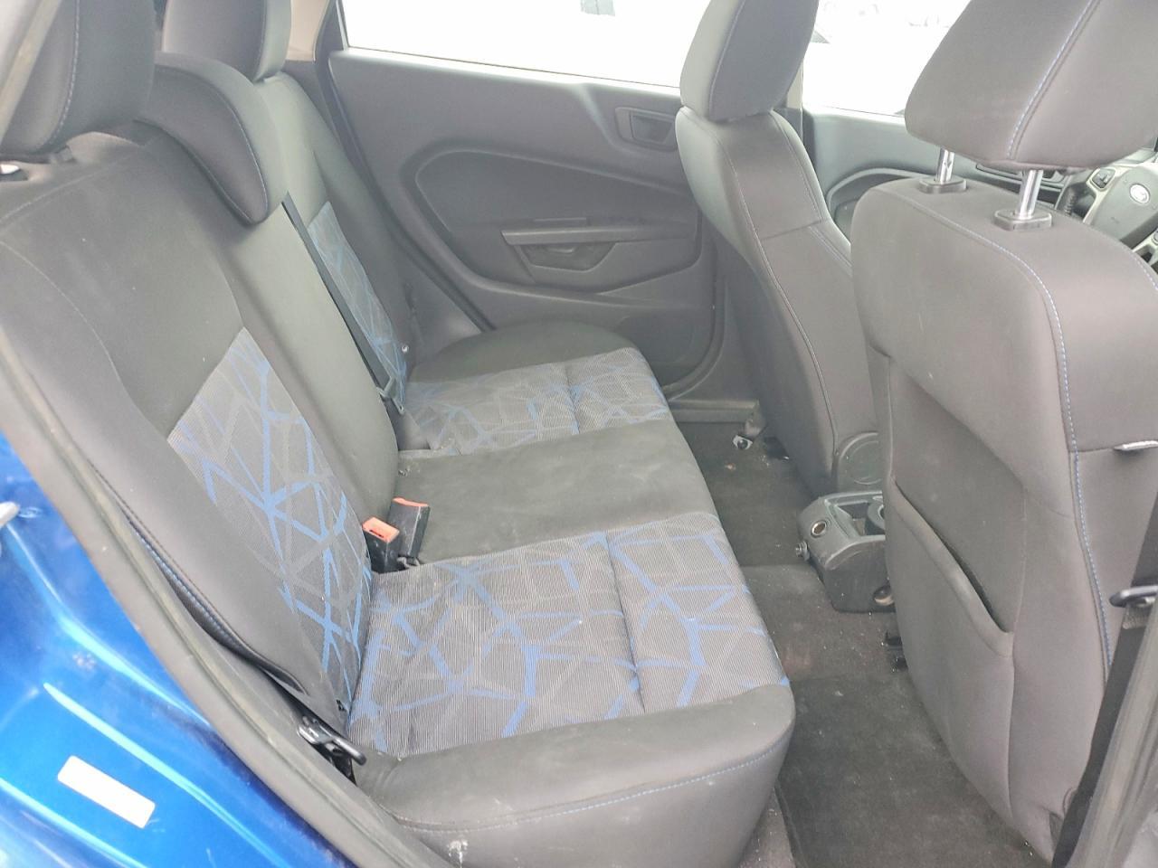 2011 FORD Fiesta