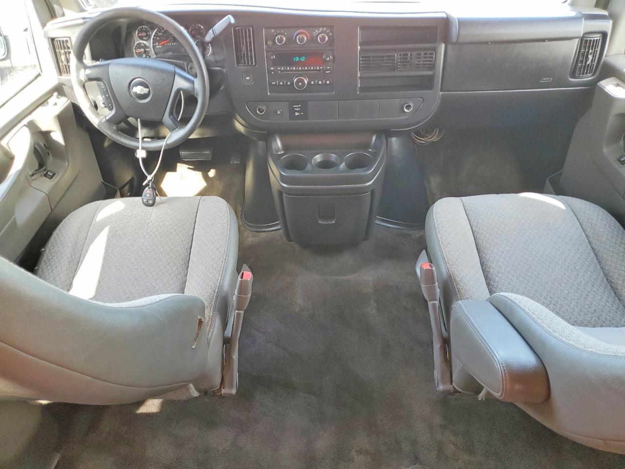 2012 CHEVROLET Express 3500