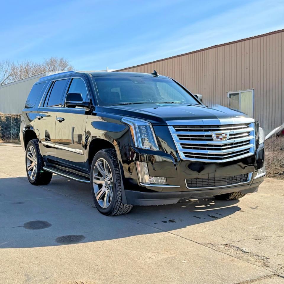 2017 CADILLAC ESCALADE