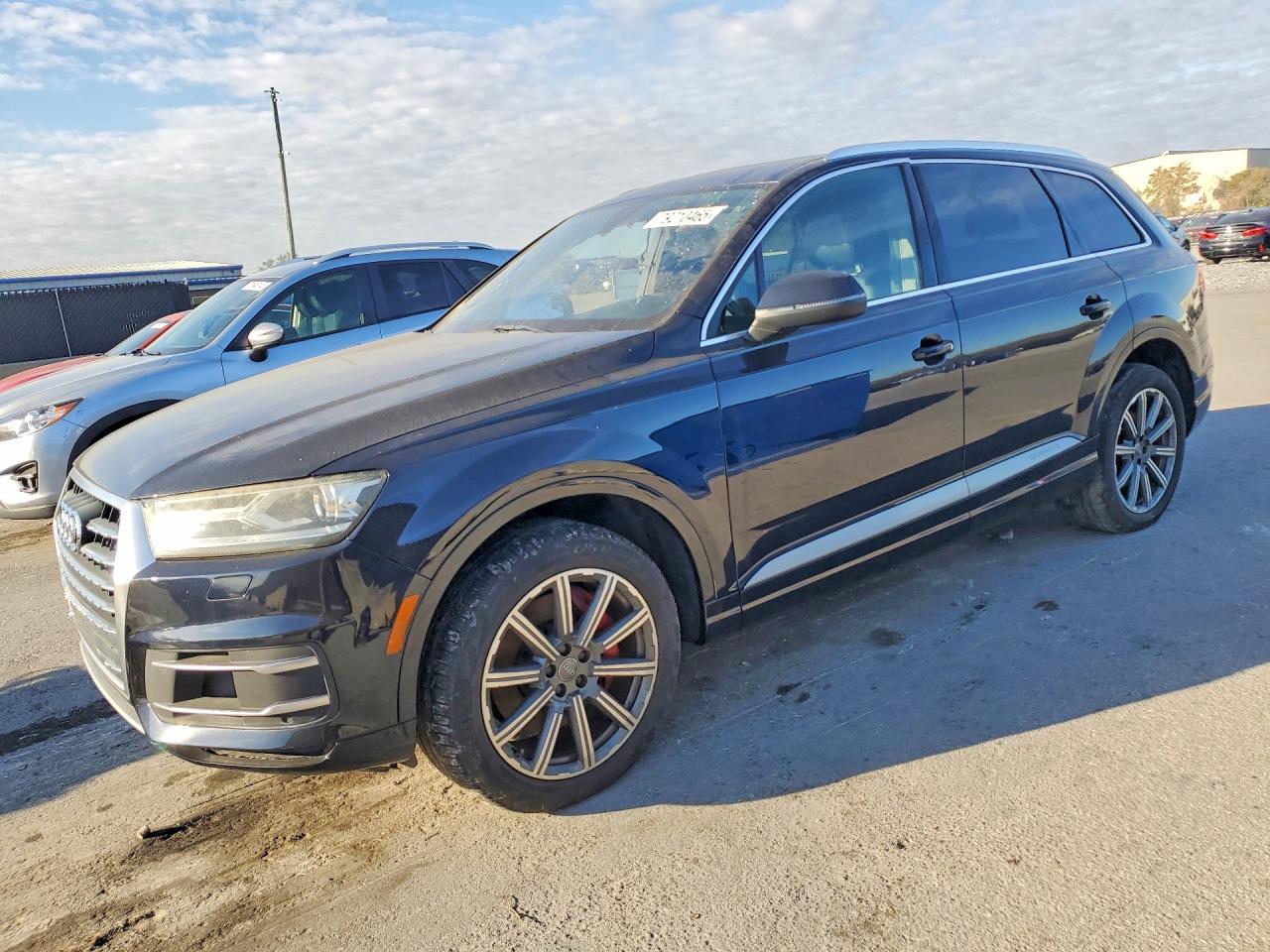 2017 AUDI Q7