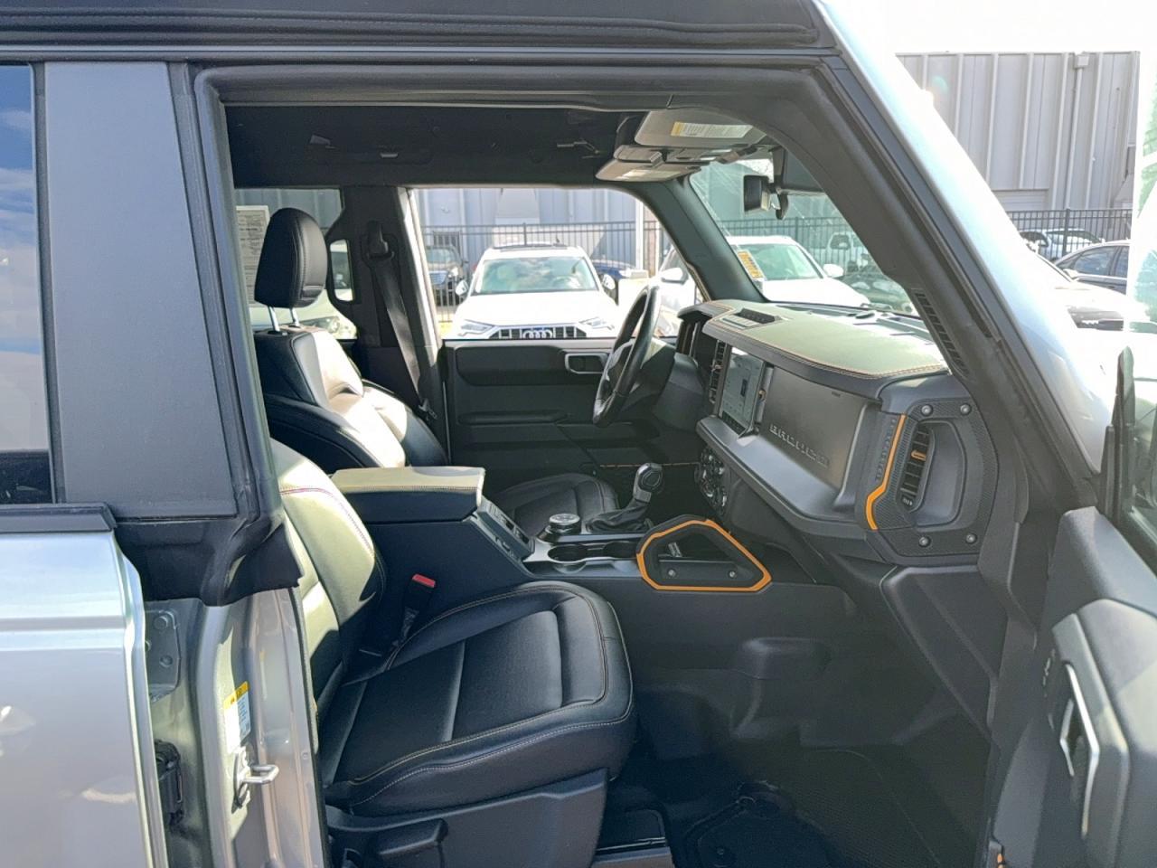 2024 FORD Bronco