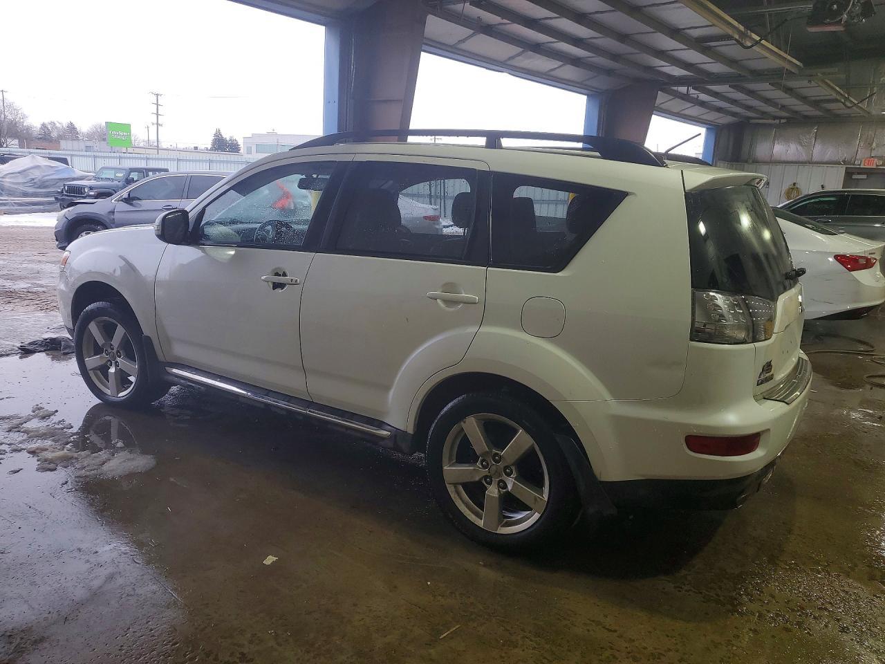 2013 MITSUBISHI outlander