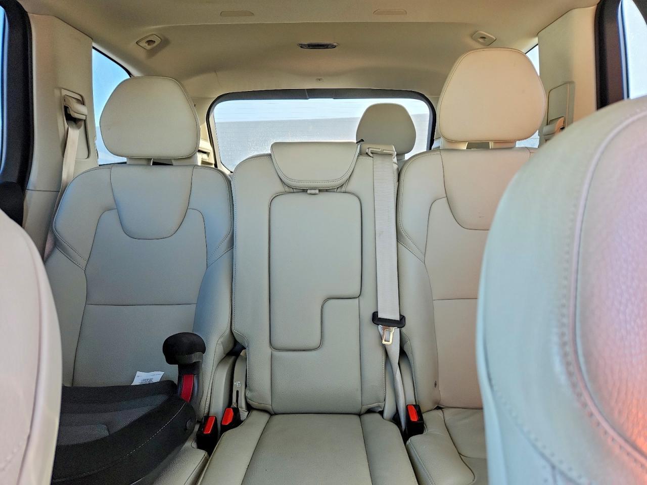 2020 VOLVO XC90
