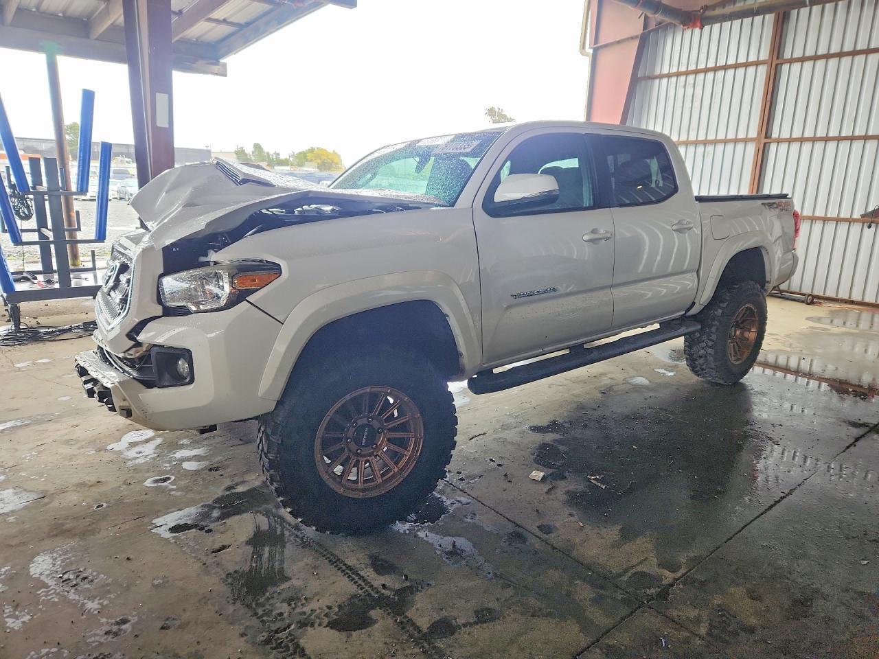 2016 TOYOTA TACOMA