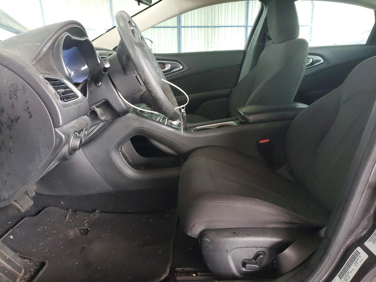 2015 CHRYSLER 200