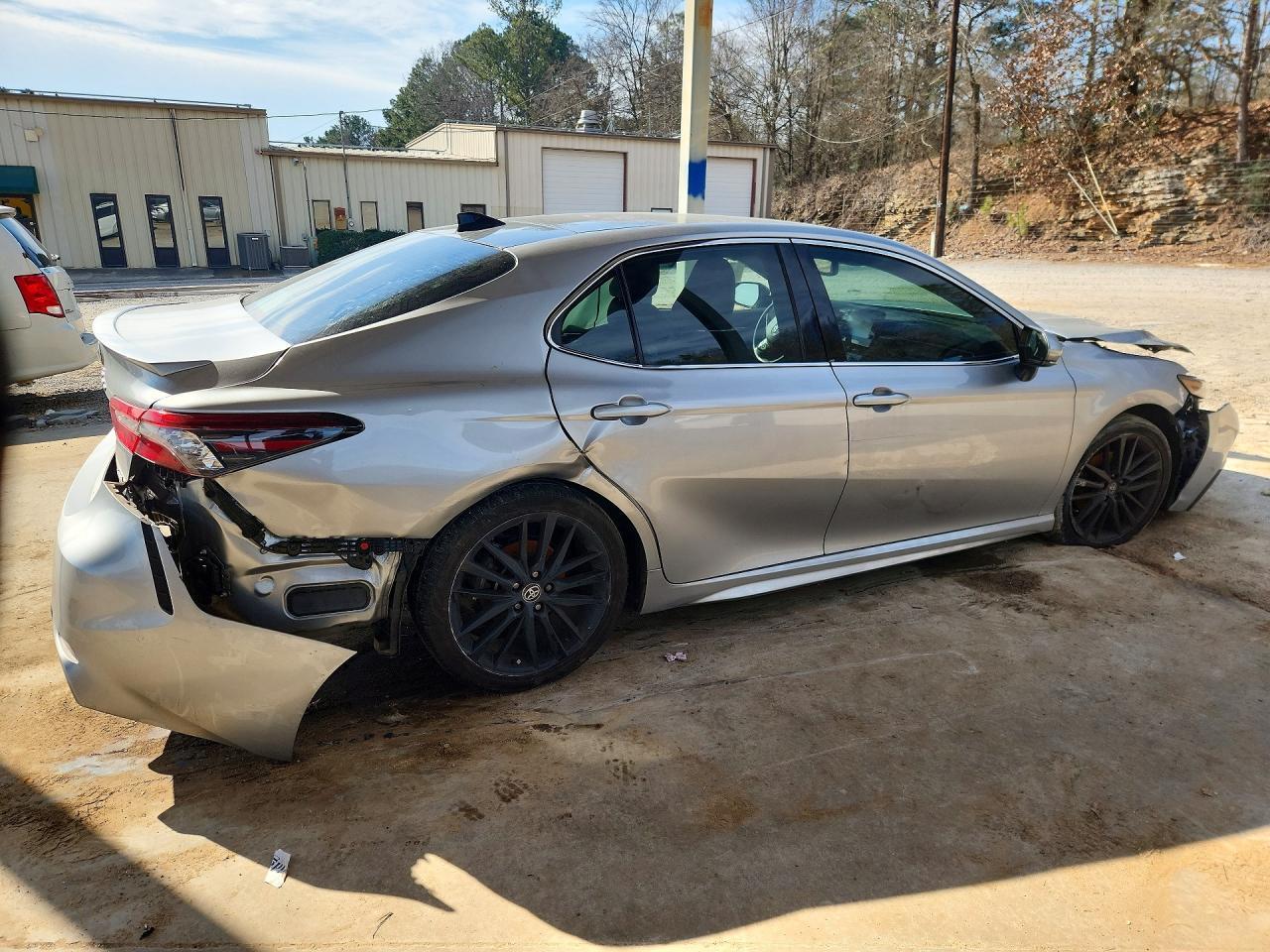 2022 TOYOTA CAMRY