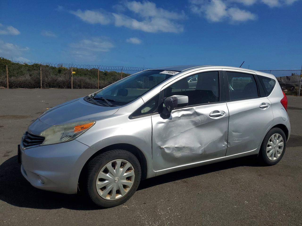 2016 NISSAN Versa Note