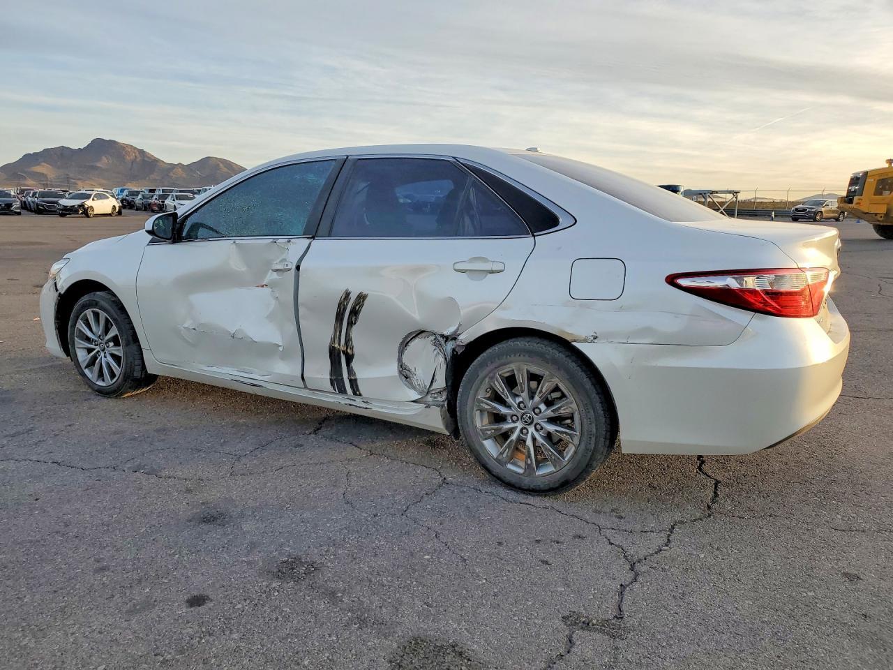 2017 TOYOTA CAMRY