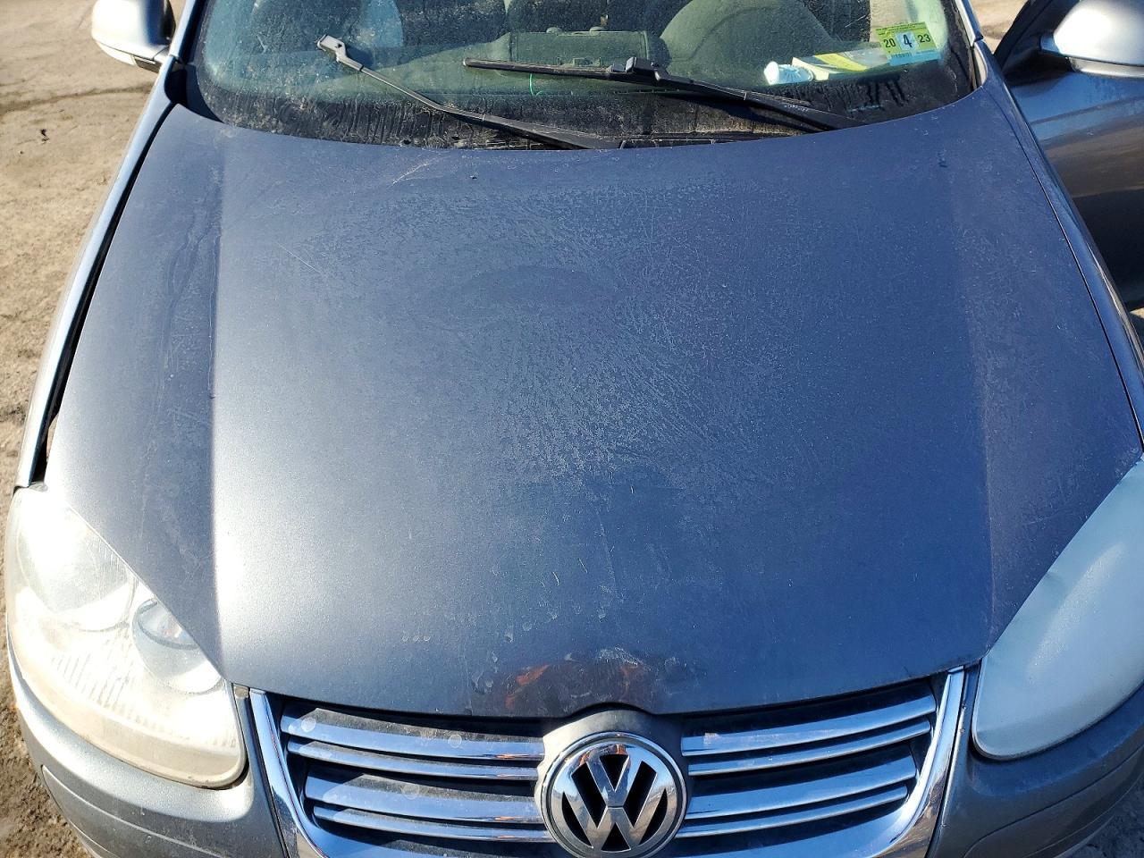2010 VOLKSWAGEN JETTA