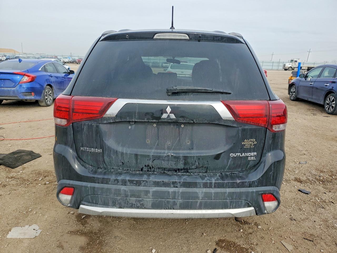 2016 MITSUBISHI outlander