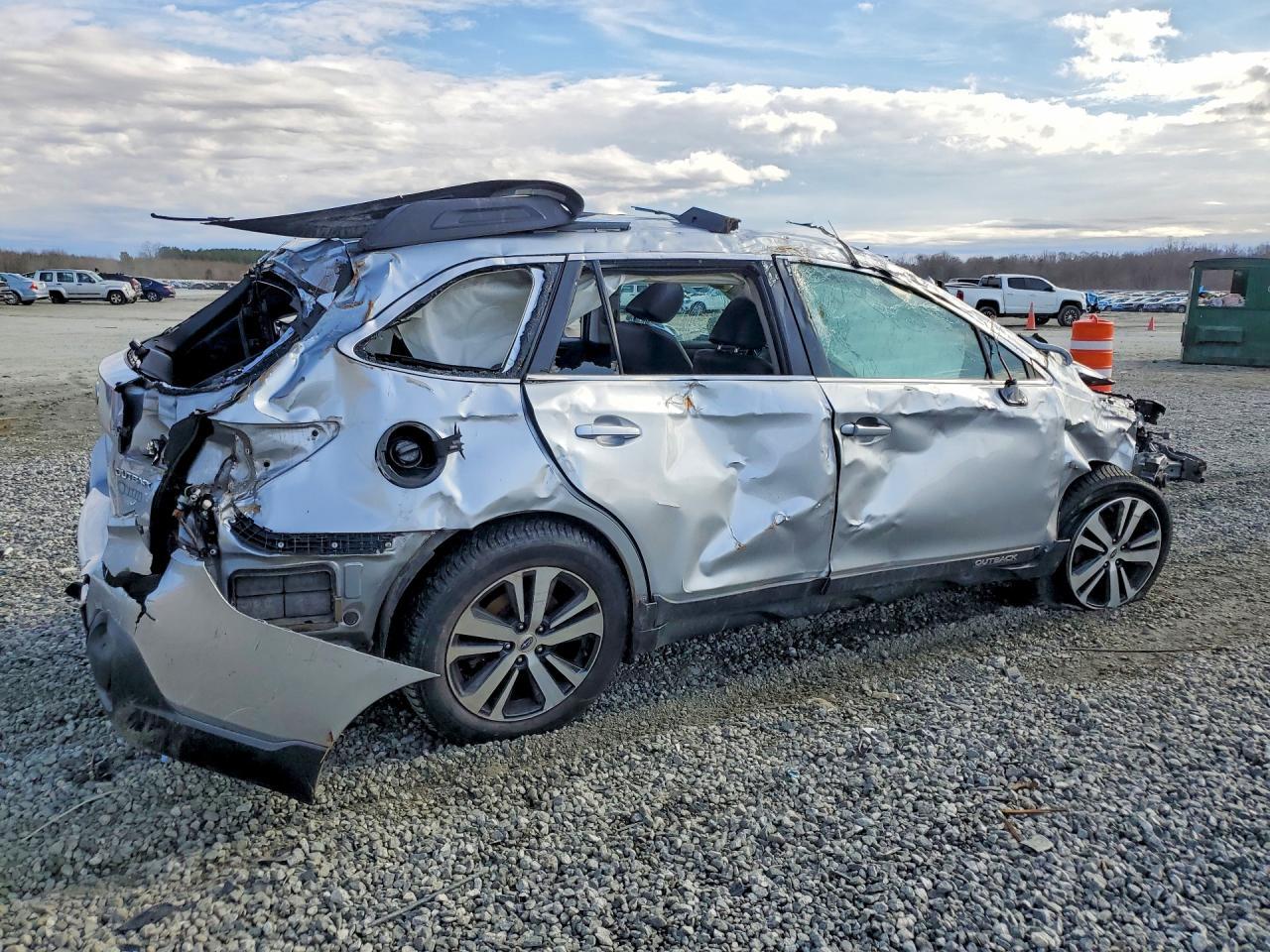 2019 SUBARU Outback