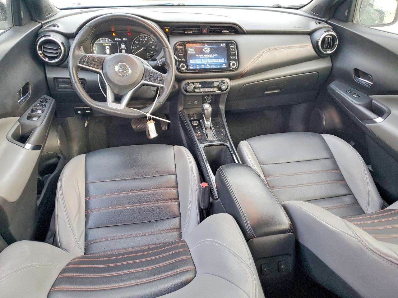 2021 NISSAN KICKS
