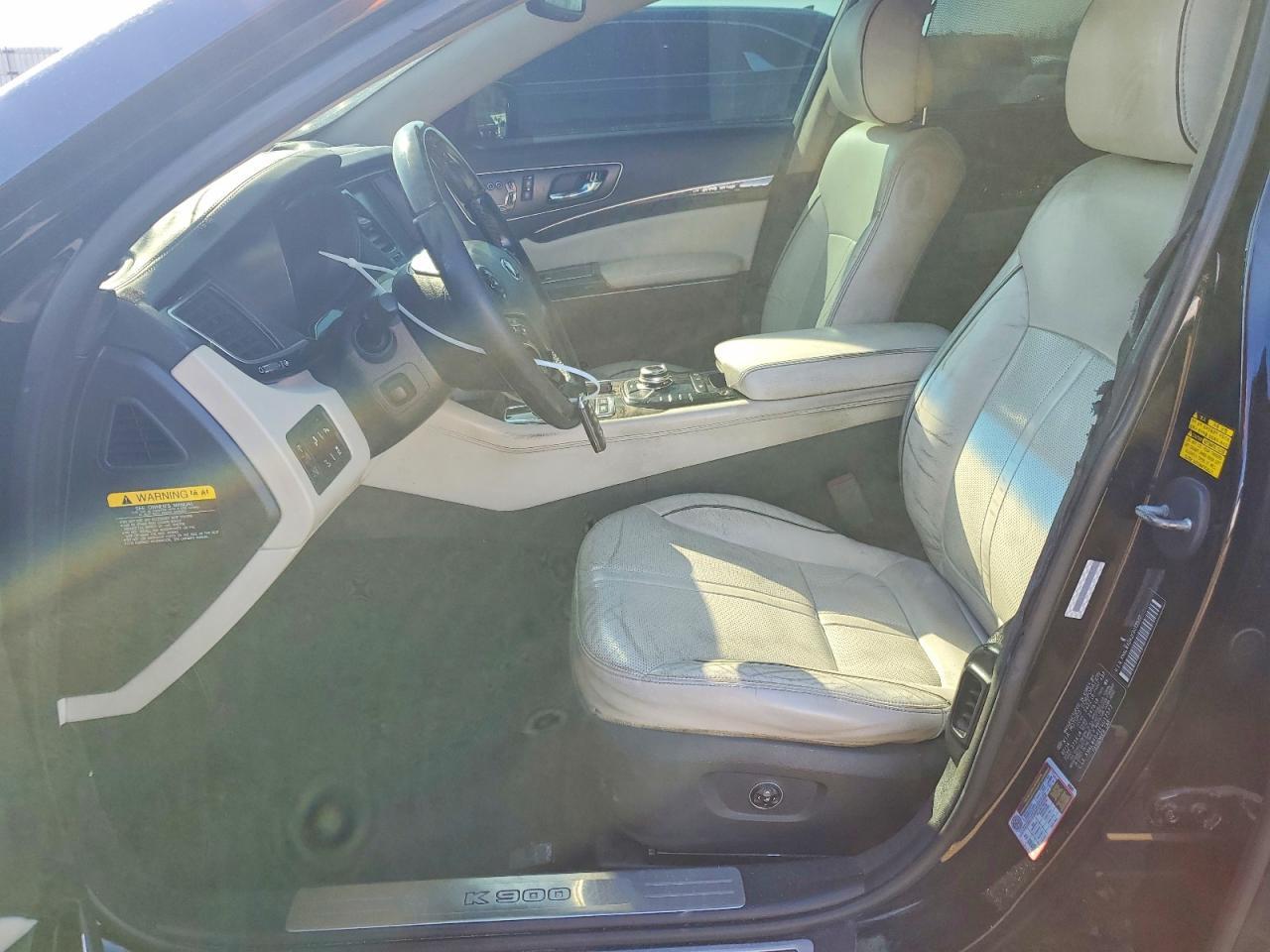 2015 KIA K900