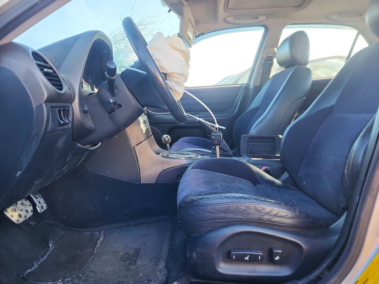 2001 LEXUS IS 300