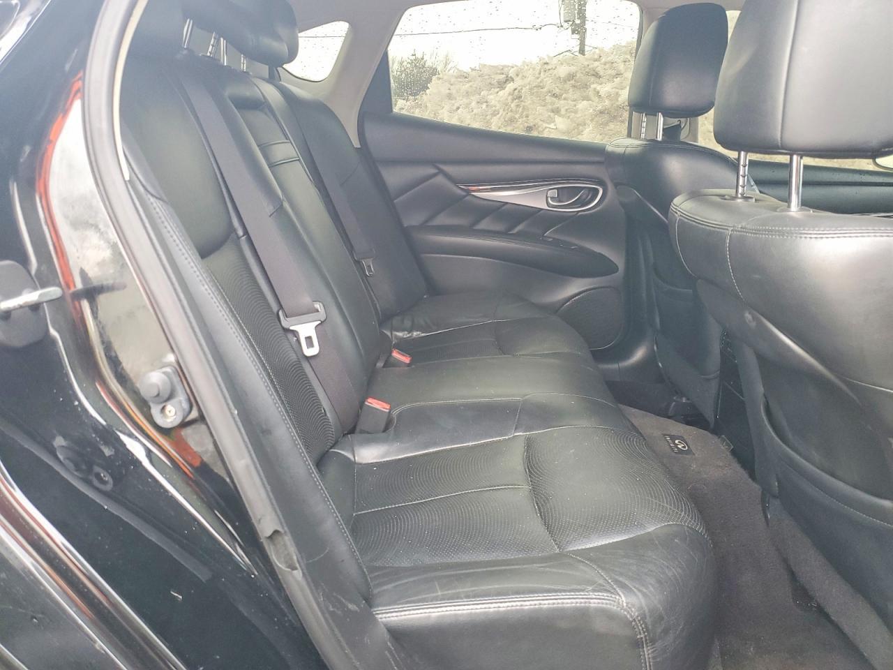 2013 INFINITI M37