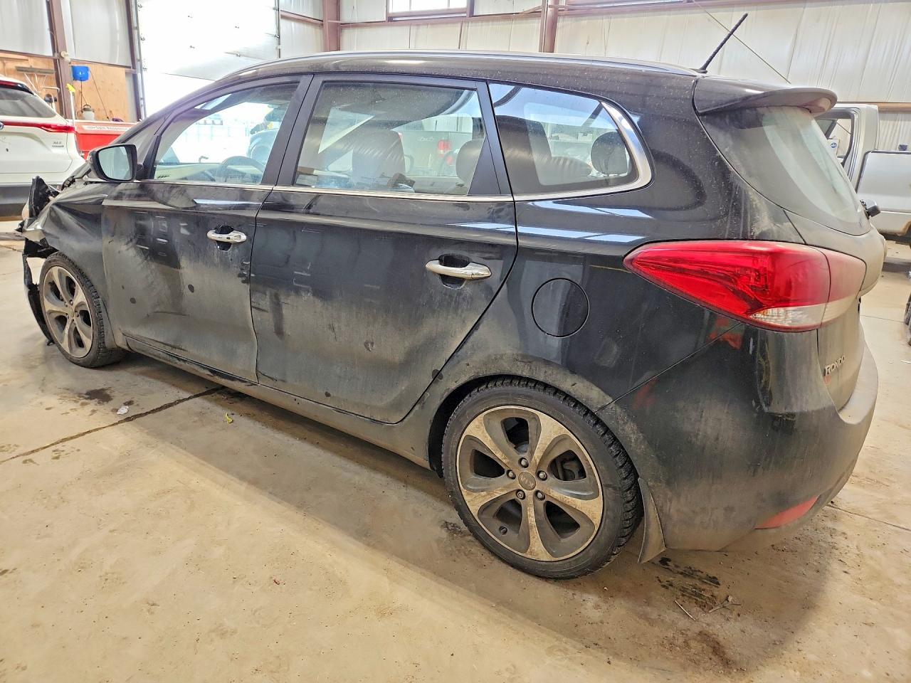 2016 KIA RONDO