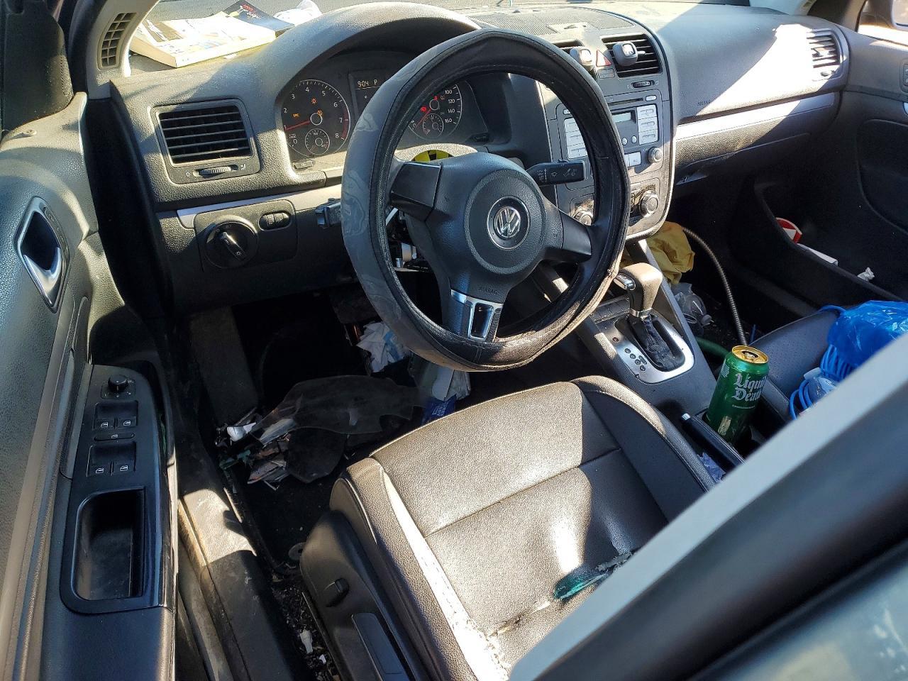 2010 VOLKSWAGEN JETTA