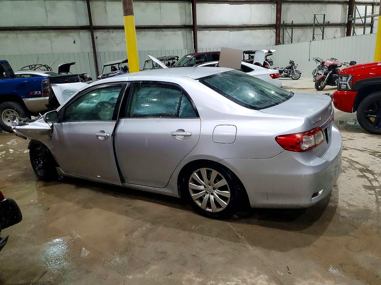 2013 TOYOTA COROLLA