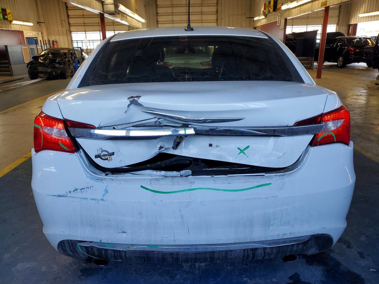 2013 CHRYSLER 200