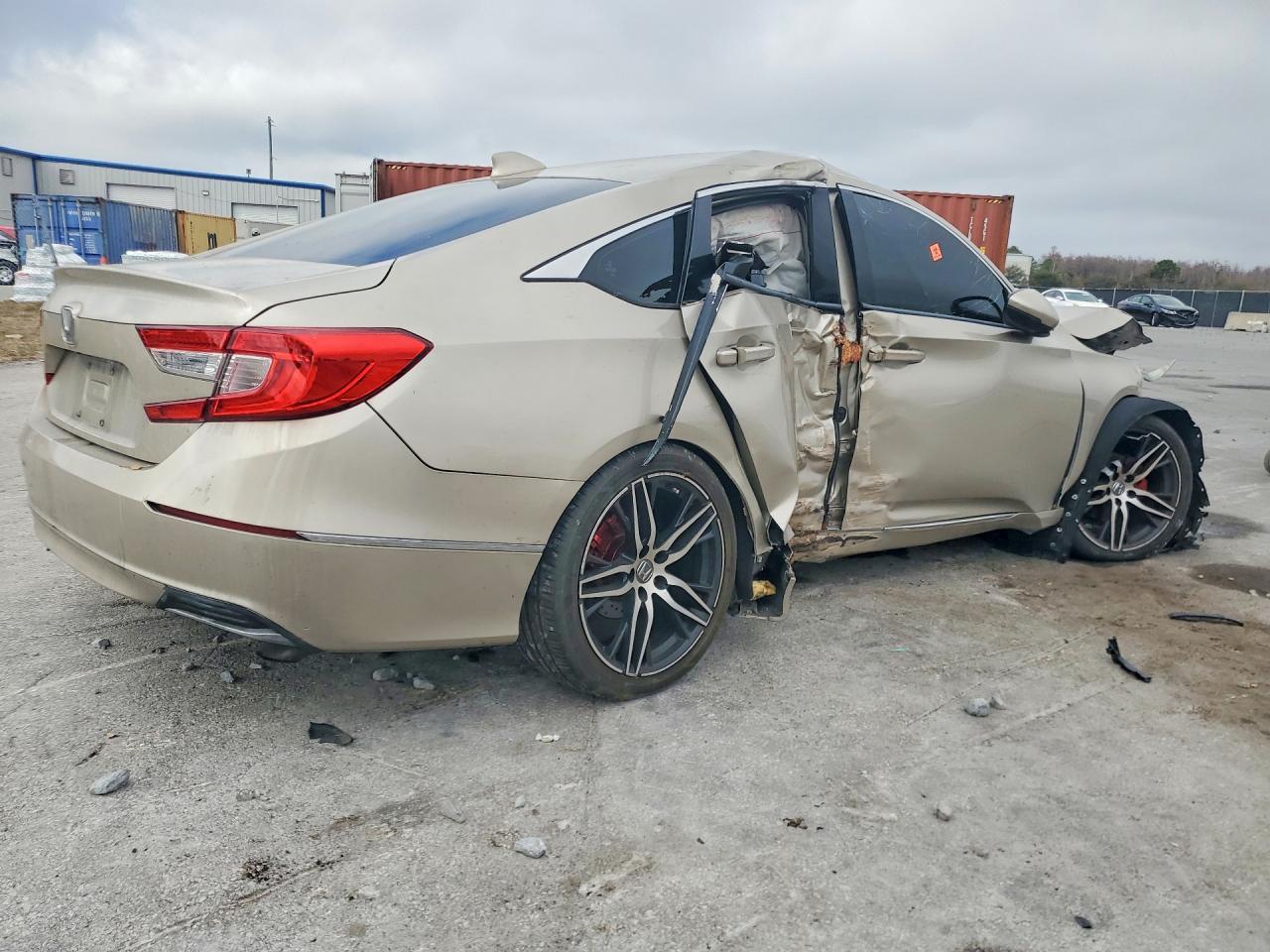 2018 HONDA ACCORD