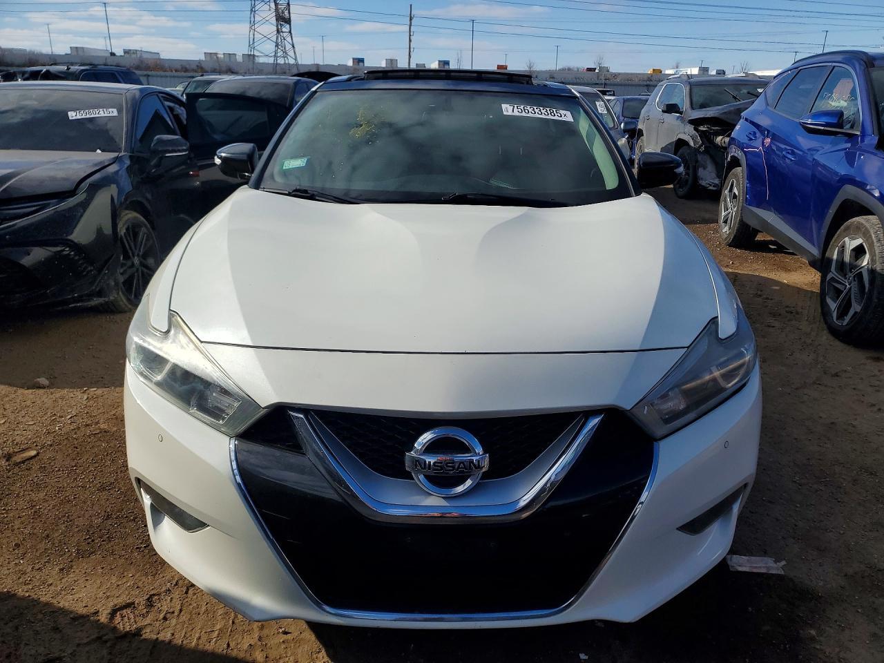 2017 NISSAN Maxima