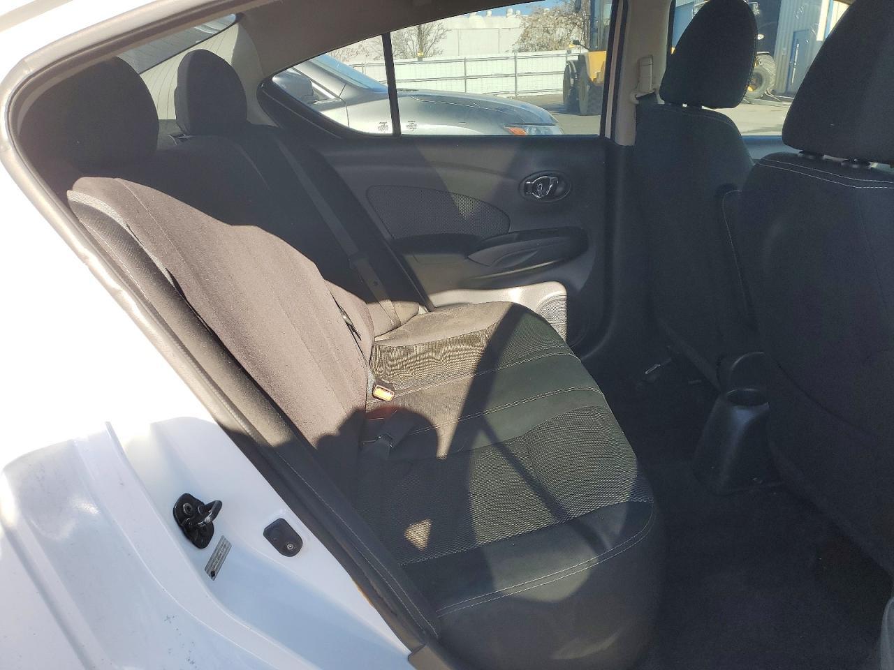 2016 NISSAN VERSA