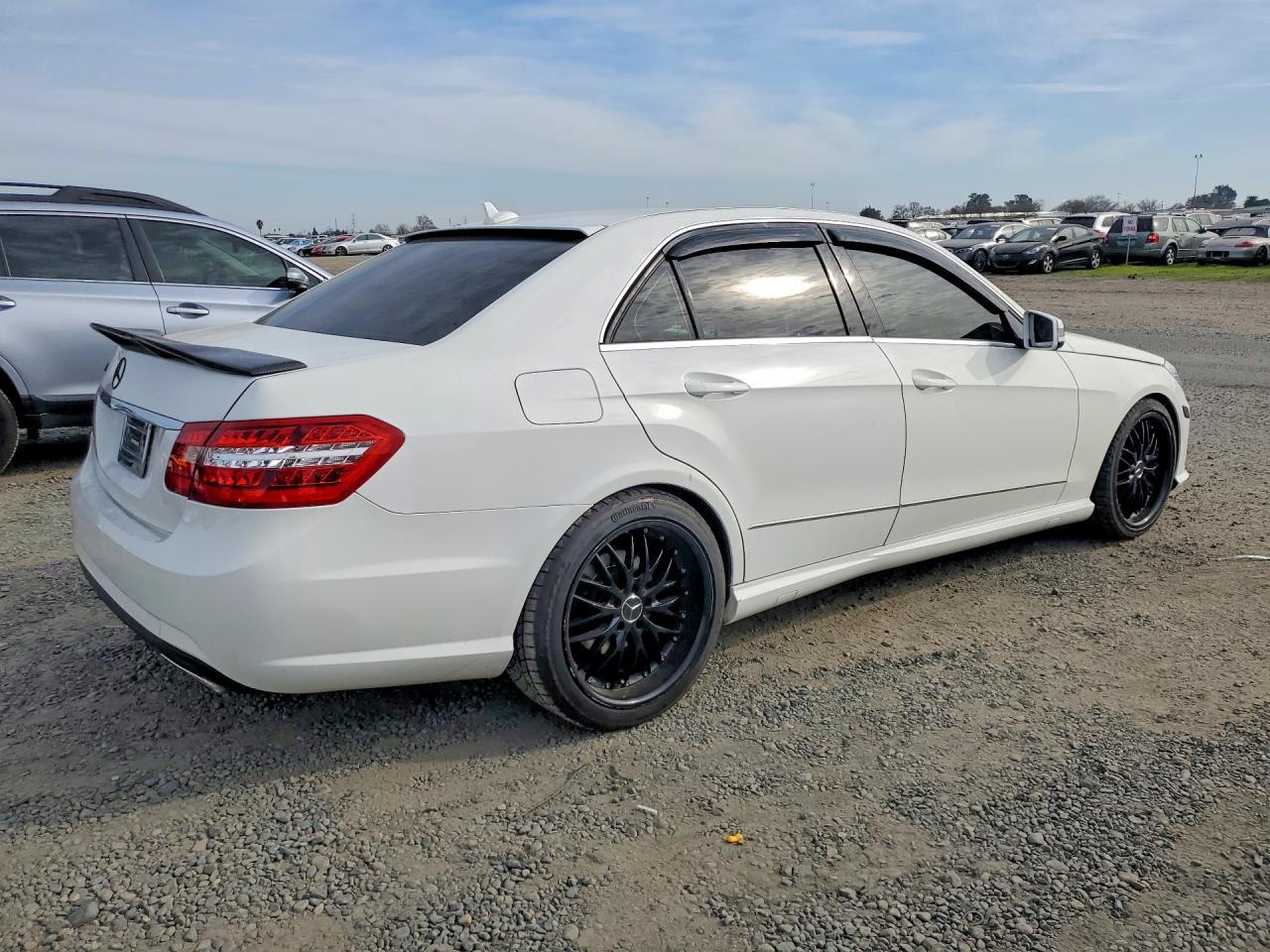 2013 MERCEDES-BENZ E-Class