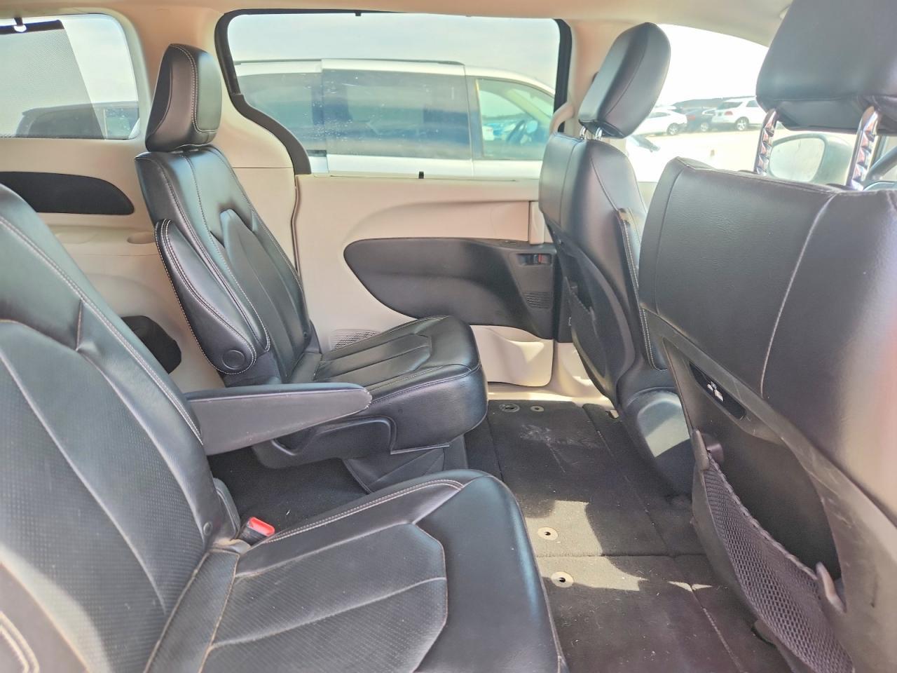2022 CHRYSLER Pacifica