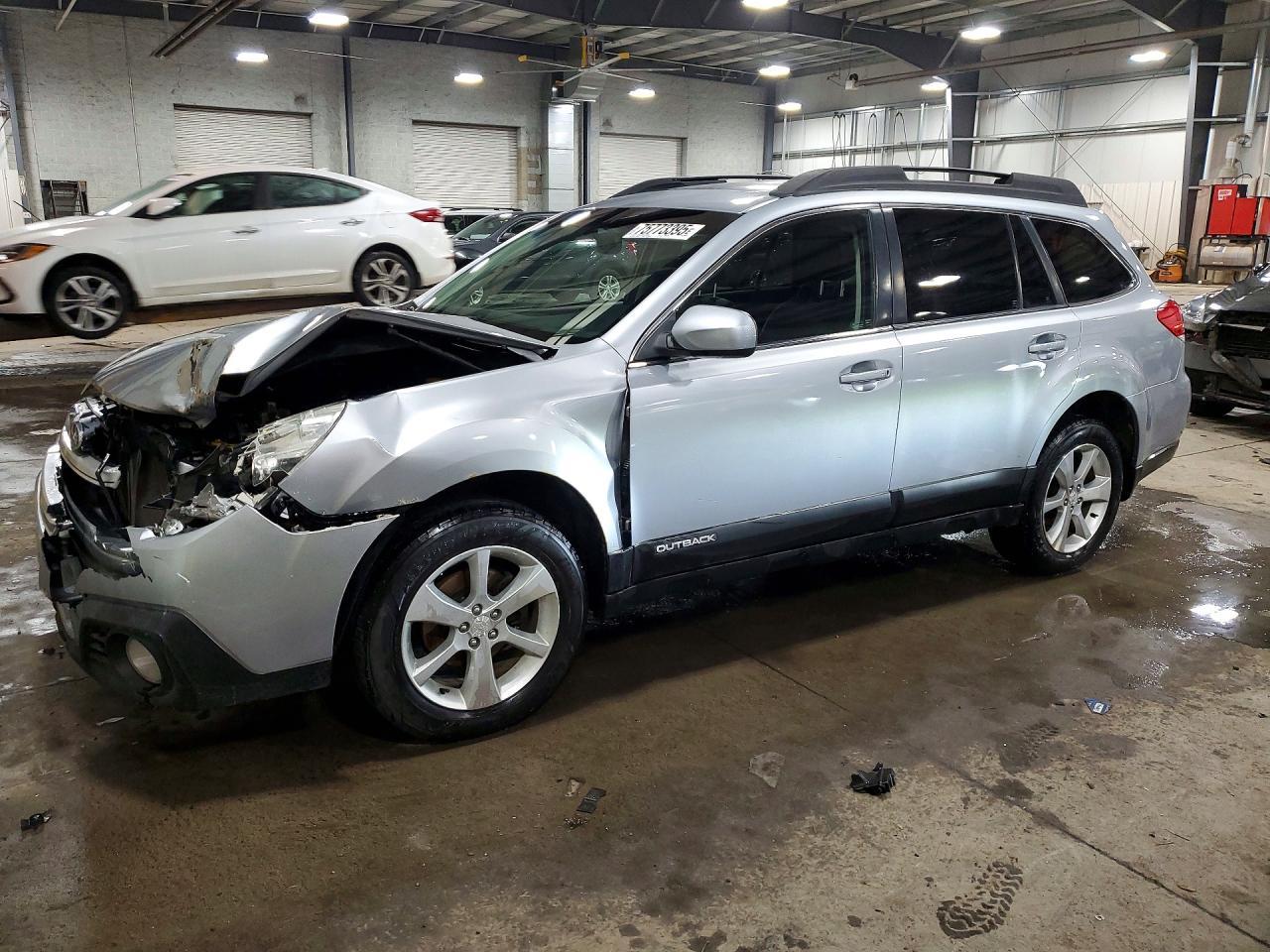 2014 SUBARU Outback