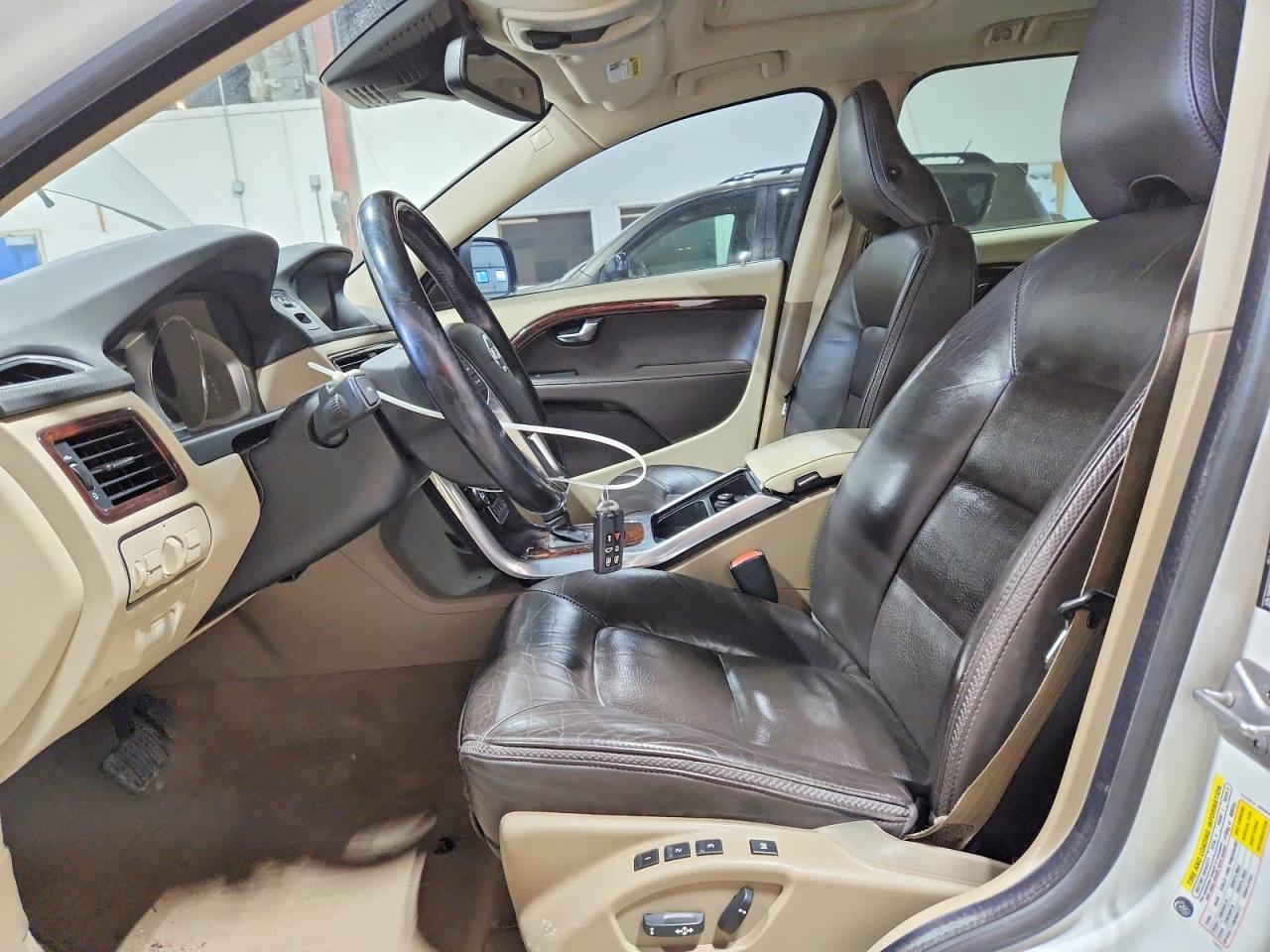 2014 VOLVO XC70