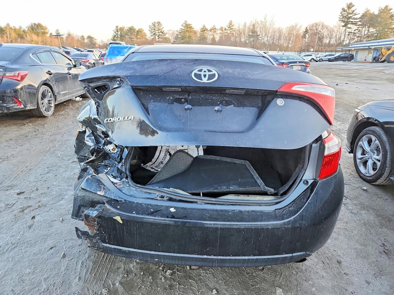 2015 TOYOTA COROLLA