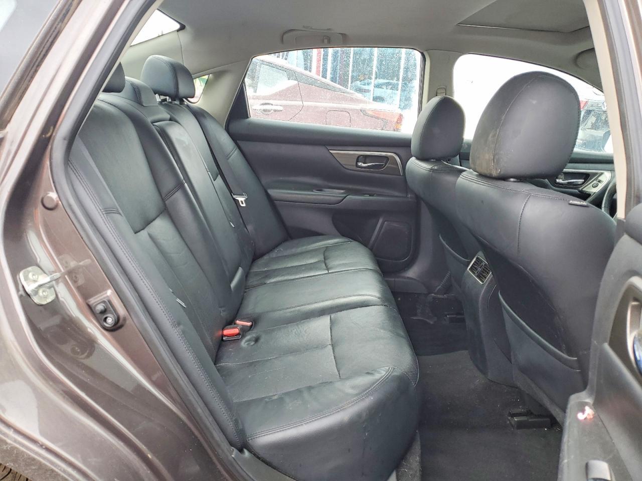 2015 NISSAN