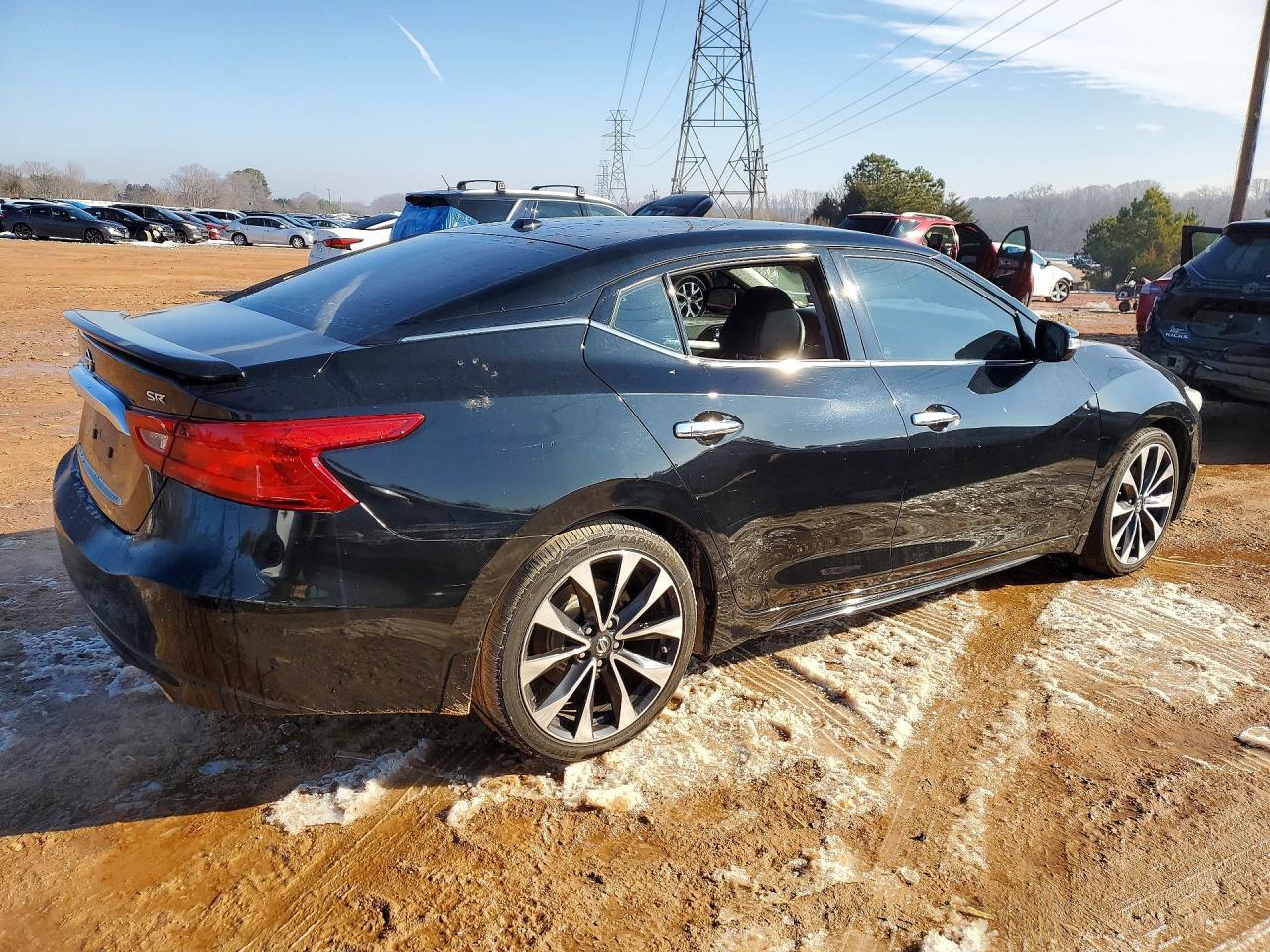 2016 NISSAN Maxima