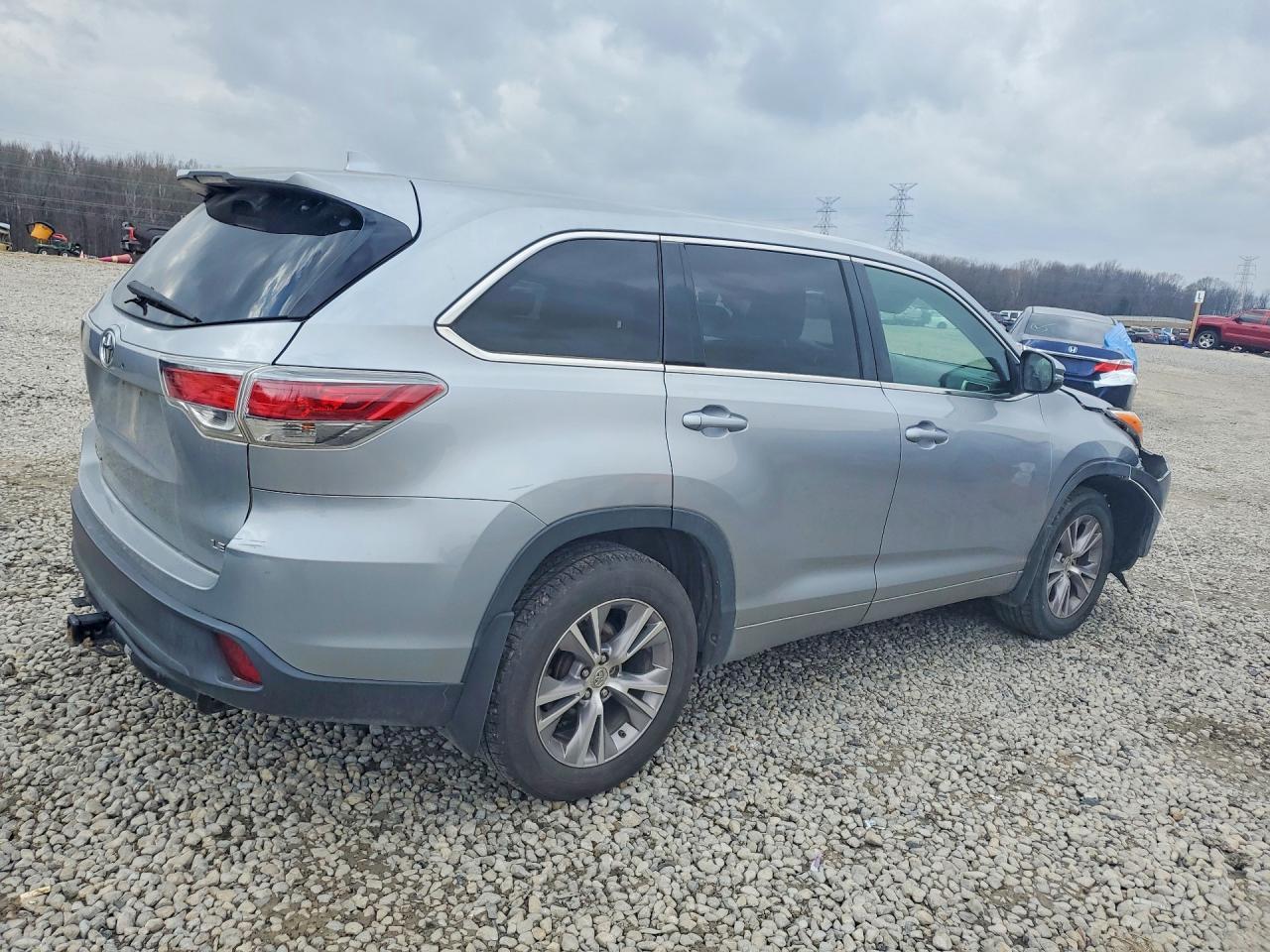 2015 TOYOTA HIGHLANDER