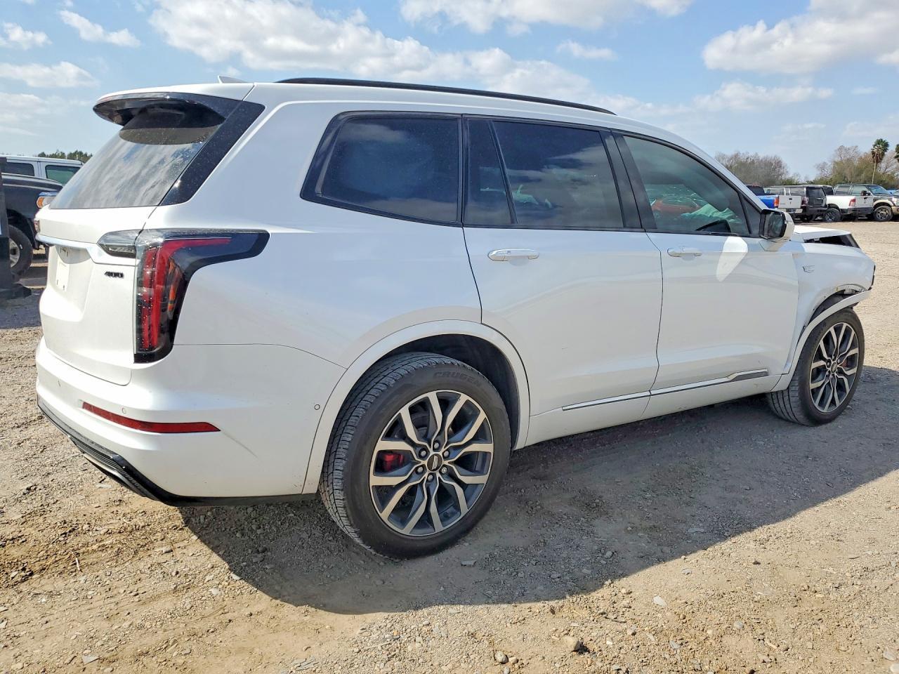 2022 CADILLAC XT6