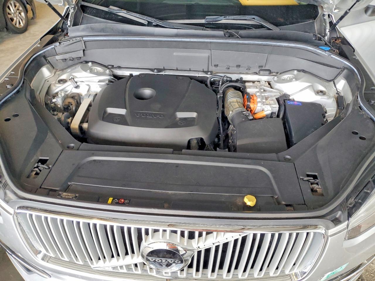 2017 VOLVO XC90