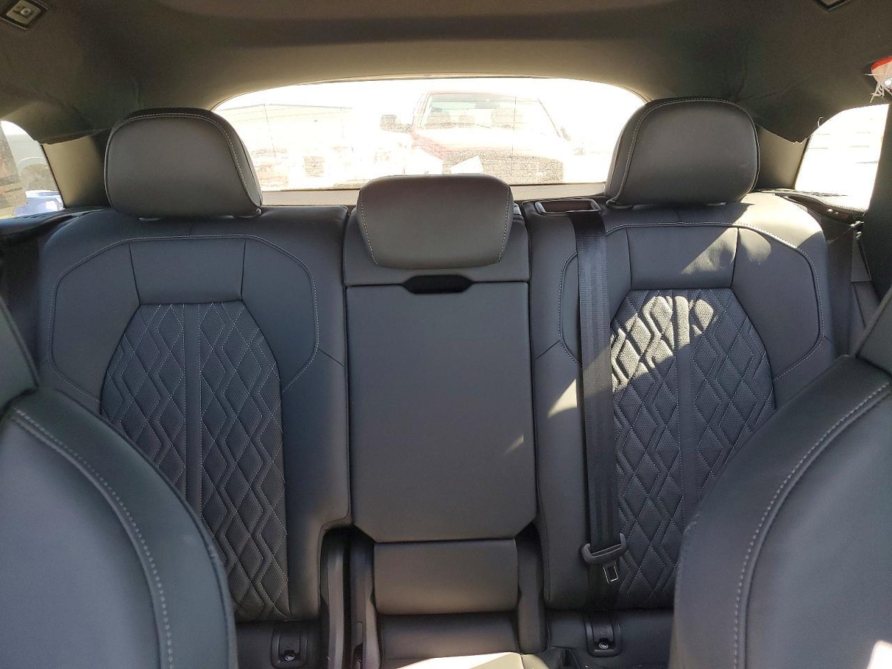 2025 AUDI SQ5