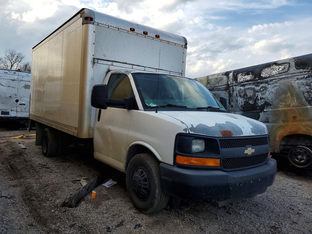 2012 CHEVROLET Express 3500
