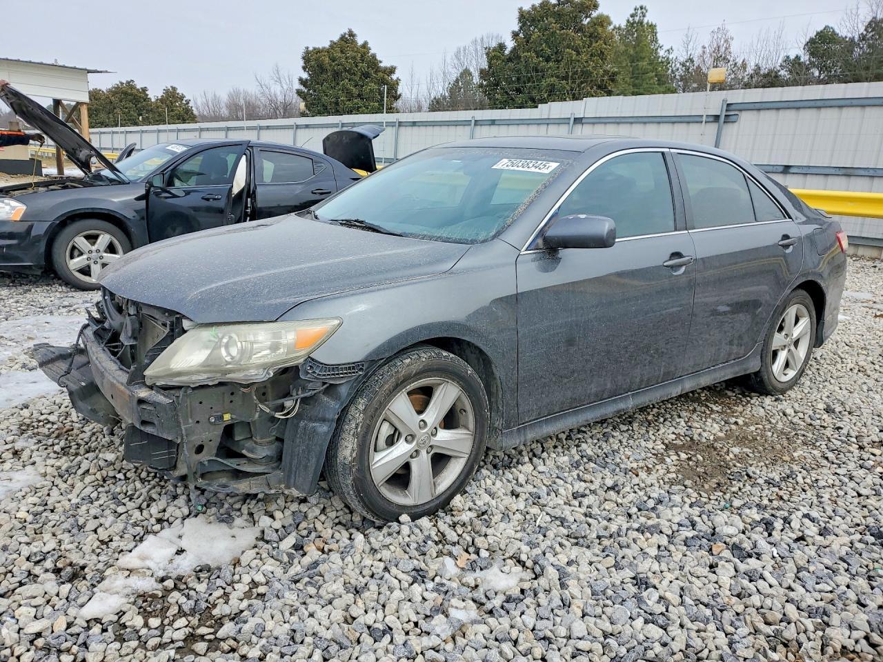 2011 TOYOTA CAMRY