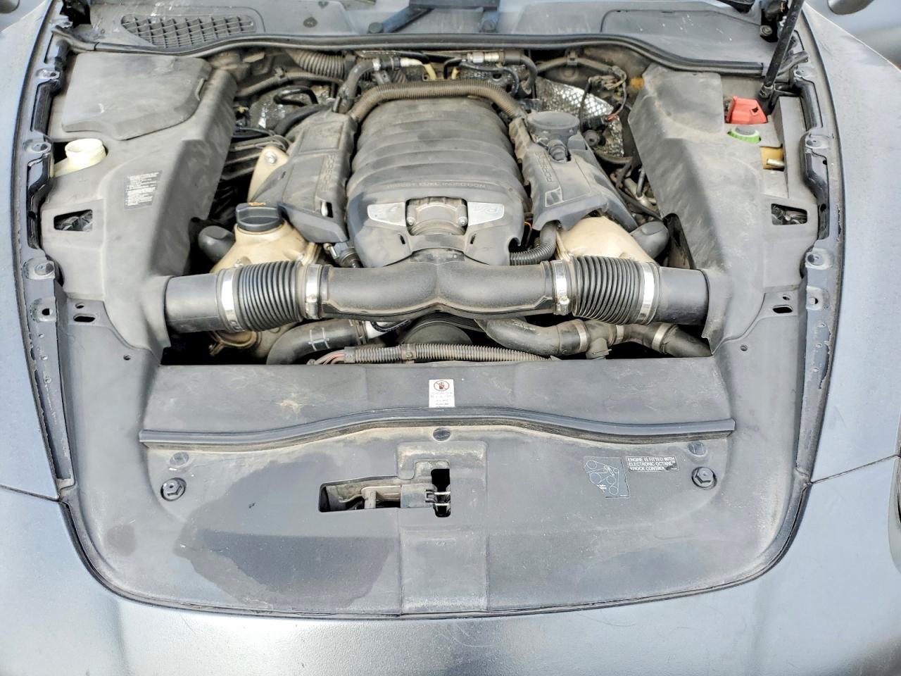 2013 PORSCHE CAYENNE
